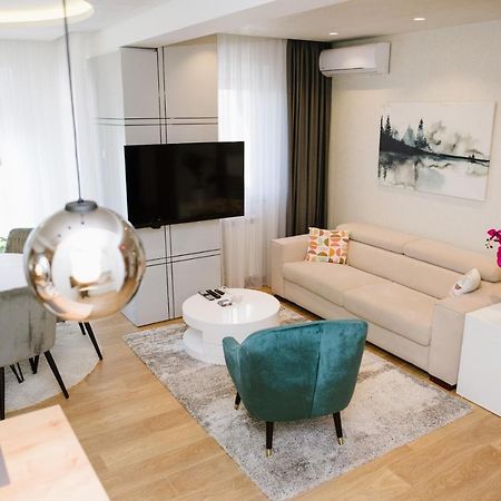 Lusso Apartman 수보티차 외부 사진