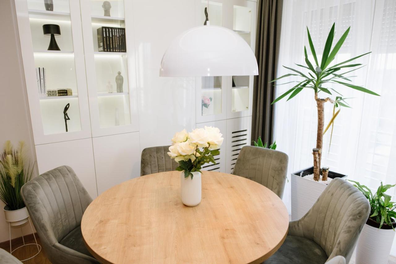 Lusso Apartman 수보티차 외부 사진