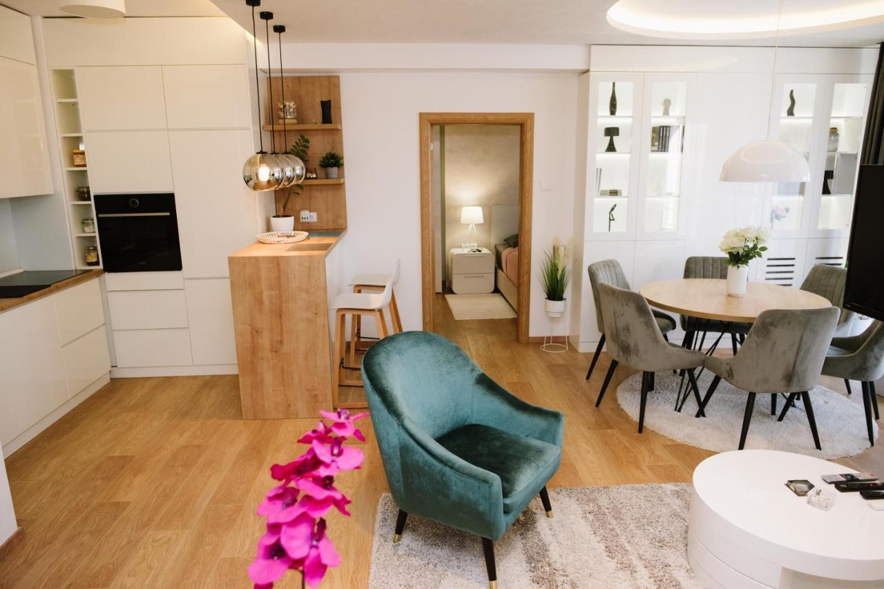 Lusso Apartman 수보티차 외부 사진